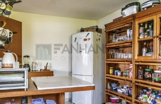 Imagem Venha desfrutar de uma estadia inesquecível em nossa luxuosa casa, localizada em um exclusivo condomínio fechado de alto padrão, próximo à deslumbrant