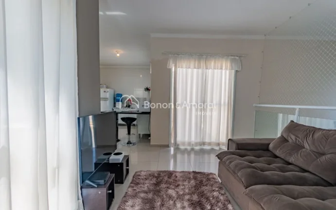 Imagem Linda casa em condomínio fechado em Valinhos, em ótima localização, próximo à saída para Rodo...