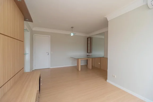 Imagem Apartamento de 2 quartos no bairro Rebouças