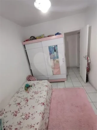 Imagem VENDO EXCELENTE APARTAMENTO DE 2 QUARTOS PRÓXIMO AO SHOPPING VILA VELHA.