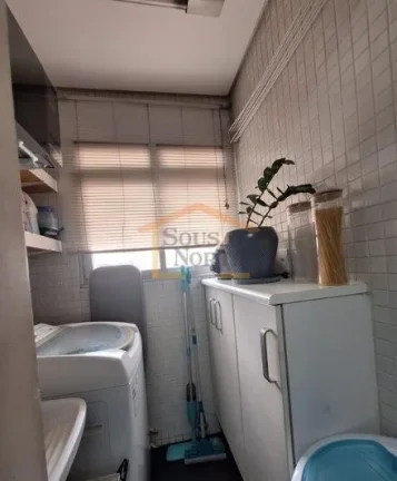 Imagem Apartamento de 47 m² com 2 dormitórios, sala para dois ambientes com sacada, cozinha e área de se...