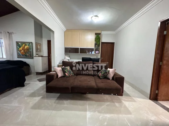 Imagem Casa com 4 dormitórios para alugar, 350 m² por R$ 9.700/mês - Loteamento Portal do Sol I - Goiânia/GO
