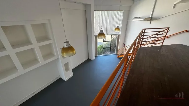 Imagem Sala comercial à venda na SC-401, Florianópolis, com *250 m² de área privativa. O imóvel é ide...