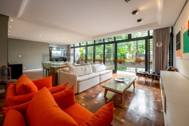 Imagem Venha viver com conforto e segurança no coração do Brooklin, em São Paulo! Esta linda casa para locação possui tudo o que você precisa para desfruta