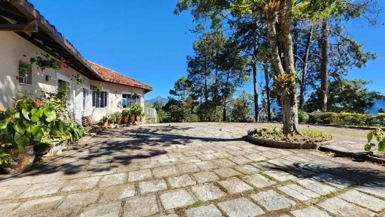 Imagem Casa para Venda em Teresópolis / RJ no bairro Albuquerque