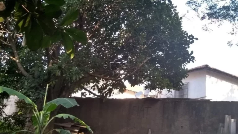 Imagem Terreno com 1.630 metros quadrados ( medida 36 X 45 ) aproximadamente. Terreno em bico, com pequeno ...