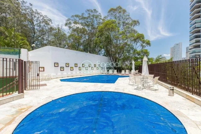 Imagem Amplo apartamento à venda com 4 quartos, sendo 3 suítes, e 4 banheiros no total. Este apartamento ...