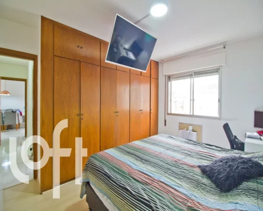 Imagem Apartamento reformado em Higienópolis com 2 quartos ( 1 suíte ) e 2 vagas, 81m²