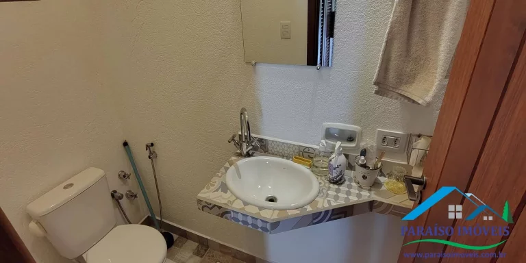 Imagem Exclusividade e Requinte: Residência de Alto Padrão em Condomínio Fechado
