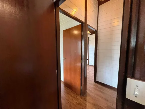 Imagem Casa com 3 dormitórios sendo 1 suíte e 1 vaga de garagem no Bairro Cabeçudas em Itajaí/SC