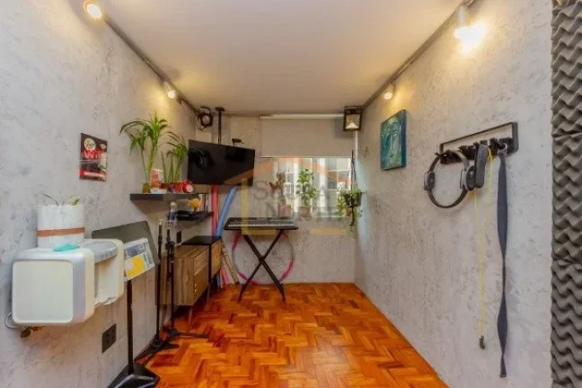 Imagem Apartamento 97m², 2 dormitórios, 2 vagas de garagem, 2 banheiros, área de serviço.
Apartamento l...