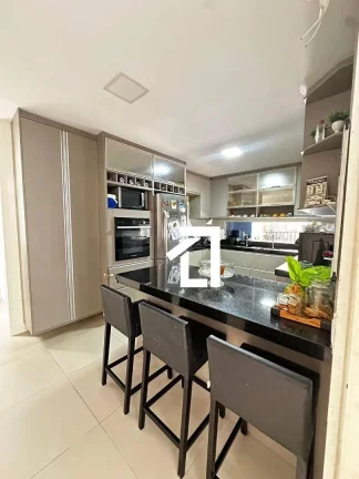 Imagem Casa no Antares – 5 Quartos | 4 Suítes | Piscina Privativa | 317m²
