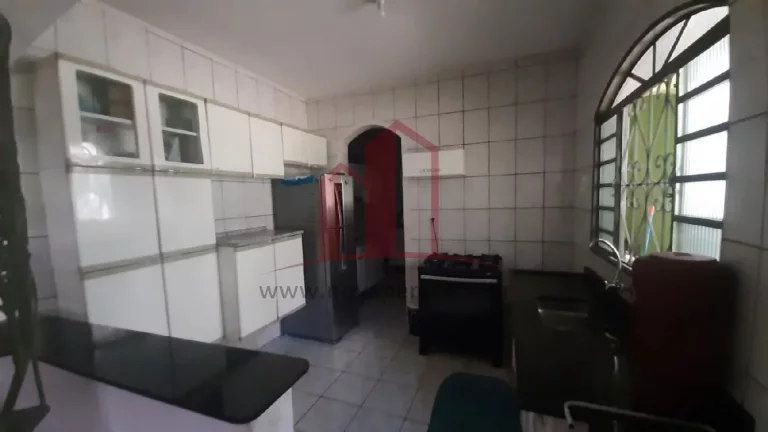 Imagem Imperdível! Casa à venda em Franco da Rocha-SP, no Jardim das Jabuticabeiras: 3 quartos, 2 salas, 2 banheiros, 2 vagas de garagem, 223,46 m².