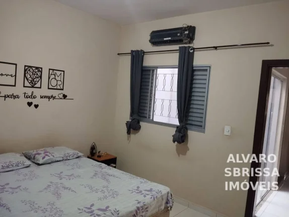 Imagem Linda Casa com 3 dormitórios à venda, 155 m² por R$ 636.000,00