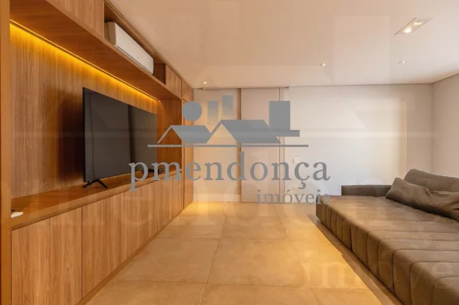 Imagem Excelente apartamento de 93m², localizado em Pinheiros com 2 quartos ( 1 suíte ) e 2 vagas..