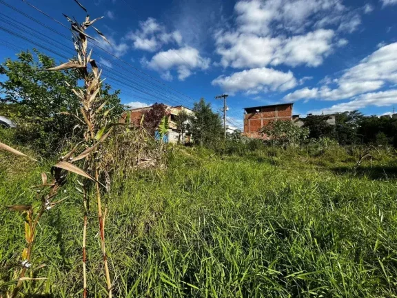 Imagem Lote à Venda de 893m2 no bairro Grogotó
