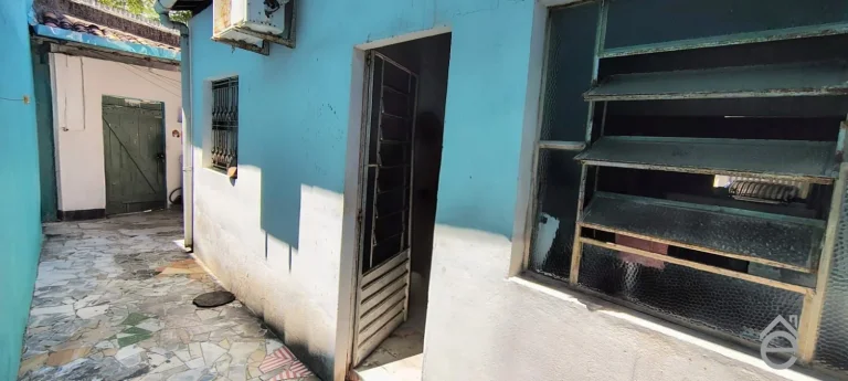 Imagem Casa à venda no Vergel do Lago, 2/4 sendo 1 suíte, jardim, 1 vaga, 137m2