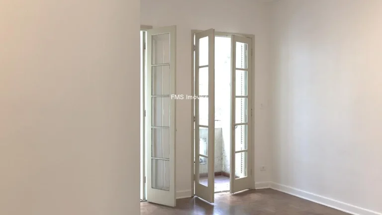 Imagem Apartamento à venda em Higienópolis, São Paulo-SP: 3 quartos, 2 banheiros, 1 vaga e 123m² de área!