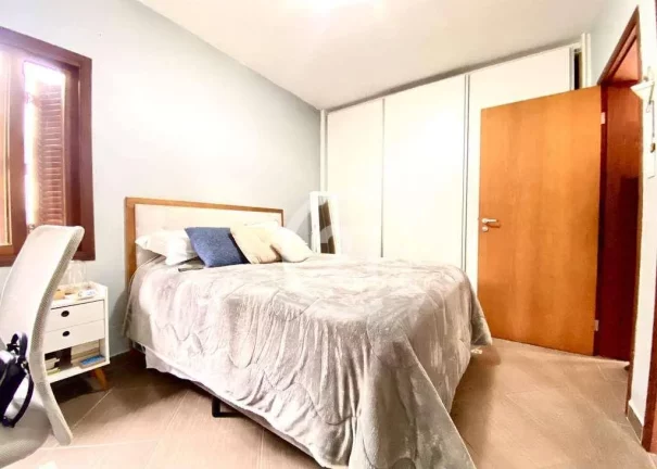 Imagem Casa com 4 dormitórios à venda, 325 m² por R$ 1.110.000,00 - Jardim São Vicente - Cotia/SP