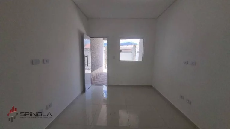 Imagem Sobrado com 2 dormitórios à venda, 69 m² por R$ 370.000,00 - Vila Caiçara - Praia Grande/SP