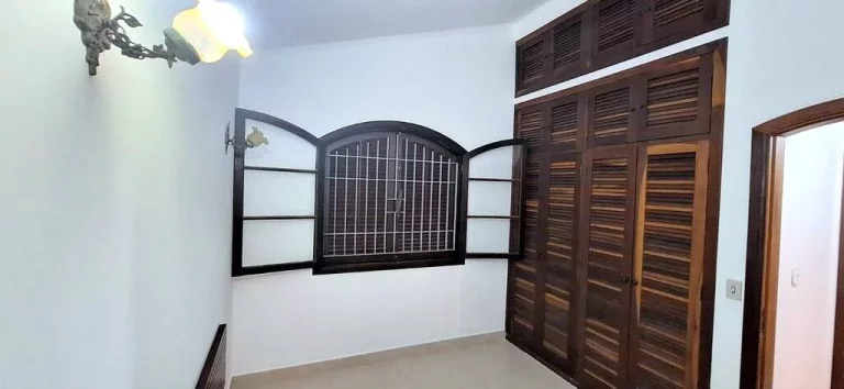 Imagem CASA LADO PRAIA PROXIMA AO CENTRO 4 DORMITORIOS
