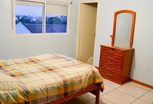 Imagem Casa para Venda em Santa Maria / RS no bairro Pé de Plátano