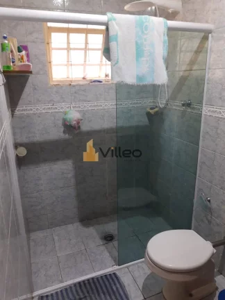 Imagem Viva o equilíbrio perfeito entre tranquilidade e praticidade nesta residência térrea exclusiva no...