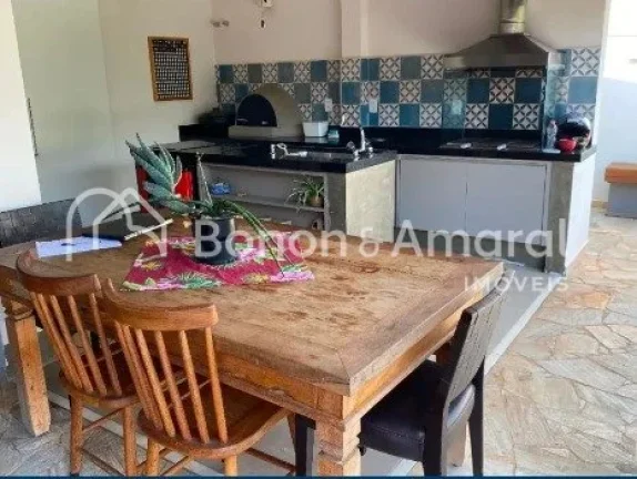 Imagem Casa de Condomínio com 3 Quartos e 5 banheiros, 290 m² San Conrado