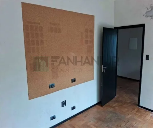 Imagem Casa Comercial de Alto Padrão para Locação em São Paulo-SP, Jardim América: 9 salas, 6 banheiros, 5 vagas, 230m².