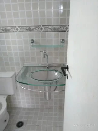 Imagem Oportunidade - Apartamento Andar Médio de 2 Dormitórios e 1 vaga de garagem na Vila Carmosina a 2min da Estação Dom Bosco