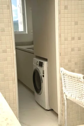 Imagem Cobertura duplex com 4 suítes e 4 vagas de garagem em Balneário Camboriú