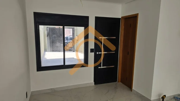 Imagem Excelente oportunidade de investimento: Casa à venda em São Paulo-SP, Vila Romano, com 3 quartos, 3 suítes e 147m² de área.