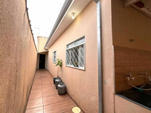 Imagem Casa tipo para venda em Jardim Paineiras com 3 quartos, sendo 1 suíte, 120m2