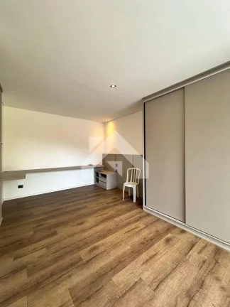 Imagem Casa de Condomínio em Alphaville - Santana de Parnaíba, SP