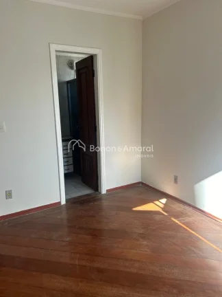 Imagem Este espaçoso apartamento de 100 m² está localizado em uma das regiões mais tradicionais de Camp...