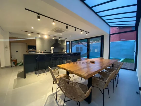Imagem Casa a 50 metros da praia de Juquehy