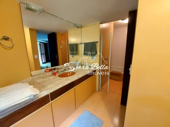 Imagem Casa com 6 dormitórios à venda, 410 m² por R$ 1.500.000,00 - Granja Guarani - Teresópolis/RJ