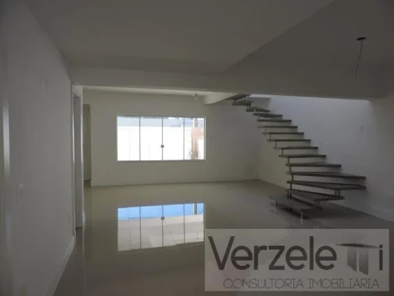 Imagem Casa / Sobrado para Venda em Balneário Camboriú / SC no bairro Praia dos Amores