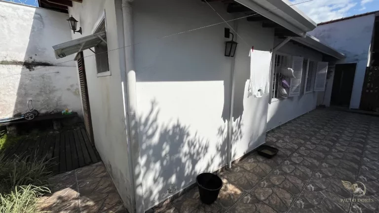 Imagem Casa Geminada a 100m da Orla do Itaguá Ubatuba/SP - Localização Privilegiada