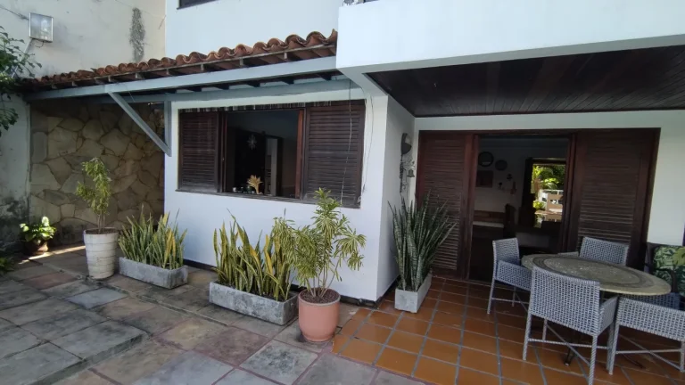 Imagem Charmosa Casa no Itaigara em Salvador Novo