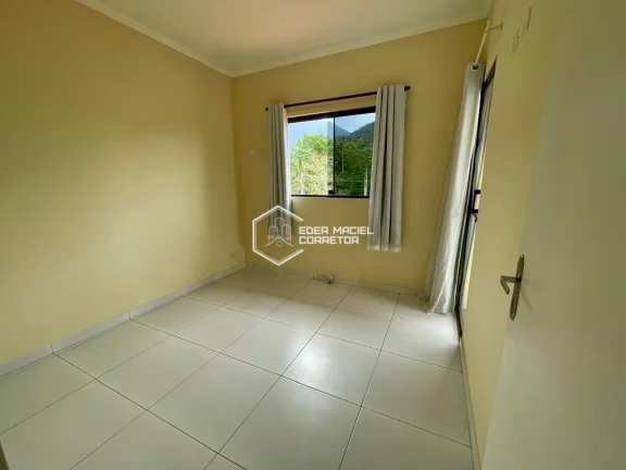 Imagem Excelente imóvel em terreno de 275 m², com 219 m² de área construída, ideal para moradia famili...