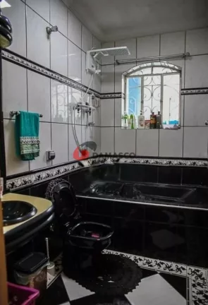 Imagem Sobrado à venda 3 Quartos, 2 Vagas, 140M², Cerâmica, São Caetano do Sul - SP