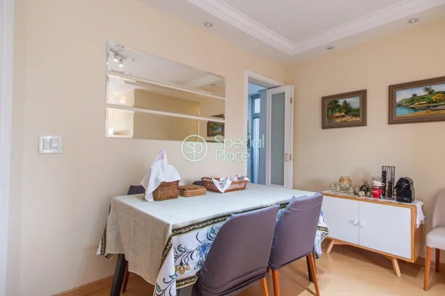Imagem Excelente apartamento com 78m², andar alto, vista livre, 3 dormitórios, sendo uma suíte, living c...
