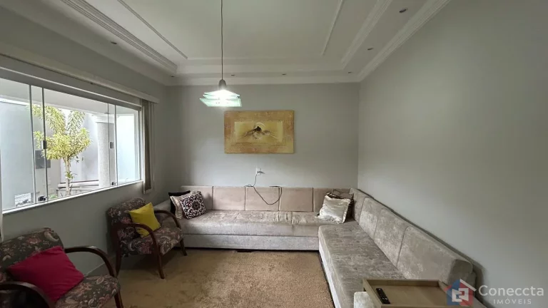 Imagem Casa de Alto Padrão à Venda no Jardim Califórnia – 3 Quartos, Suíte e Espaço Gourmet – Patos de Minas