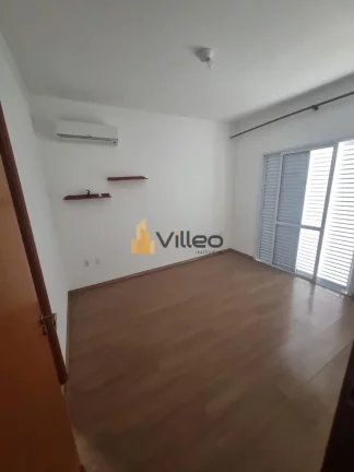 Imagem Descubra esta magnífica residência localizada no exclusivo condomínio do charmoso bairro Chácara...