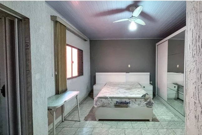 Imagem Casa a venda com 3 dormitórios em Condomínio Fechado no Jaraguá com Suíte Privativa e Área Externa Versátil
