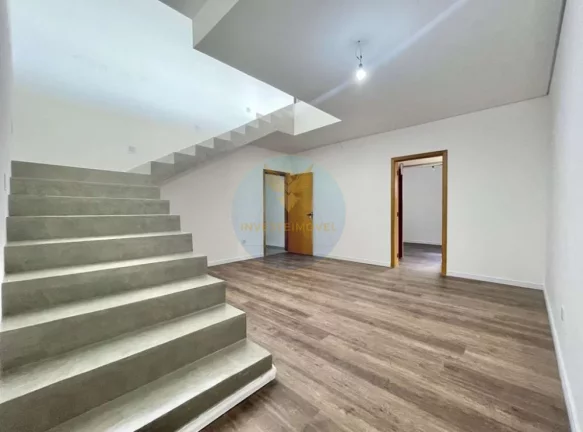 Imagem Casa em Condomínio a Venda no bairro Granja Viana - Carapicuíba, SP