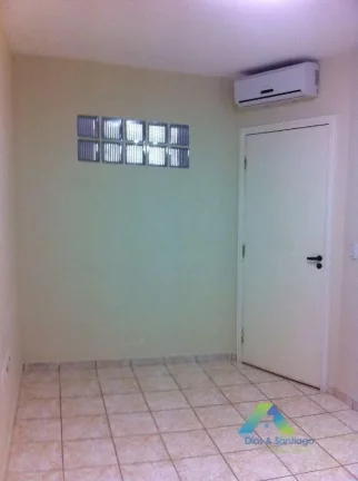 Imagem Sala comercial em região privilegiada a 5 minutos da estação do metro Santa Cruz.