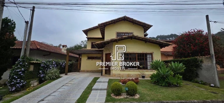 Casa com 4 dormitórios à venda, 171 m² por R$ 1.090.000 - Cascata do Imbuí - Teresópolis/RJ