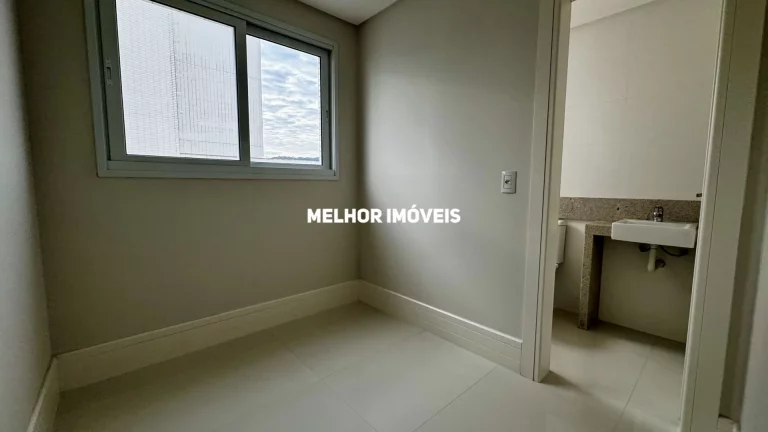 Imagem Apartamento Frente Mar à venda com 4 suítes no centro de Balneário Camboriú